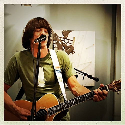 Blue performing, 2017