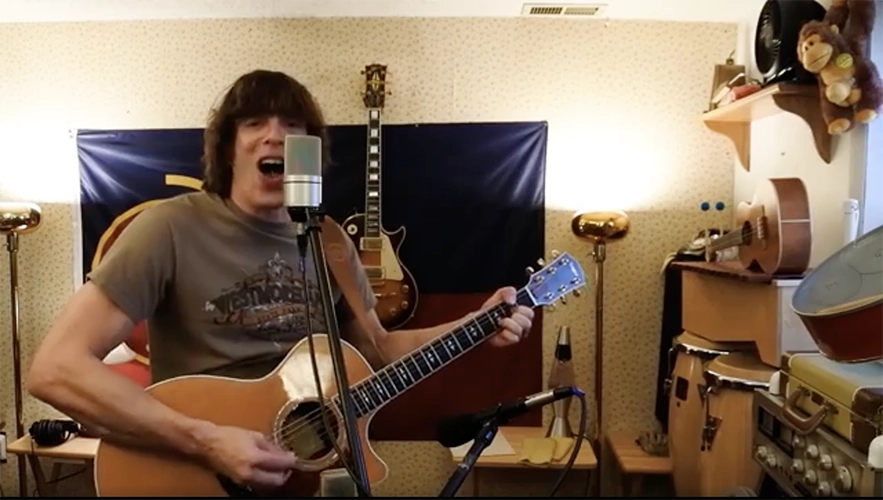 Screencap from 15minShow.