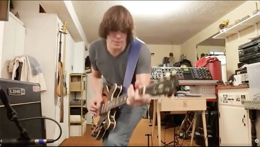 Screencap from 15minShow.